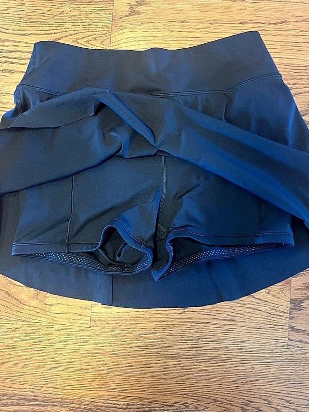Athleta Ace Advantage 13 1/2 Skort Athletic Skort in Black Size Medium - Picture 6 of 9
